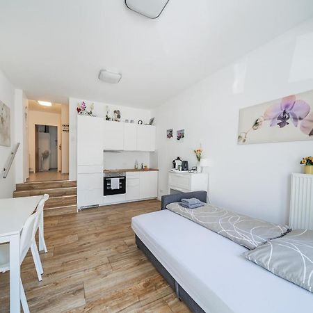 Modernes Appartement Nahe U-Bahn Und Schoenbrunn Wien Eksteriør billede